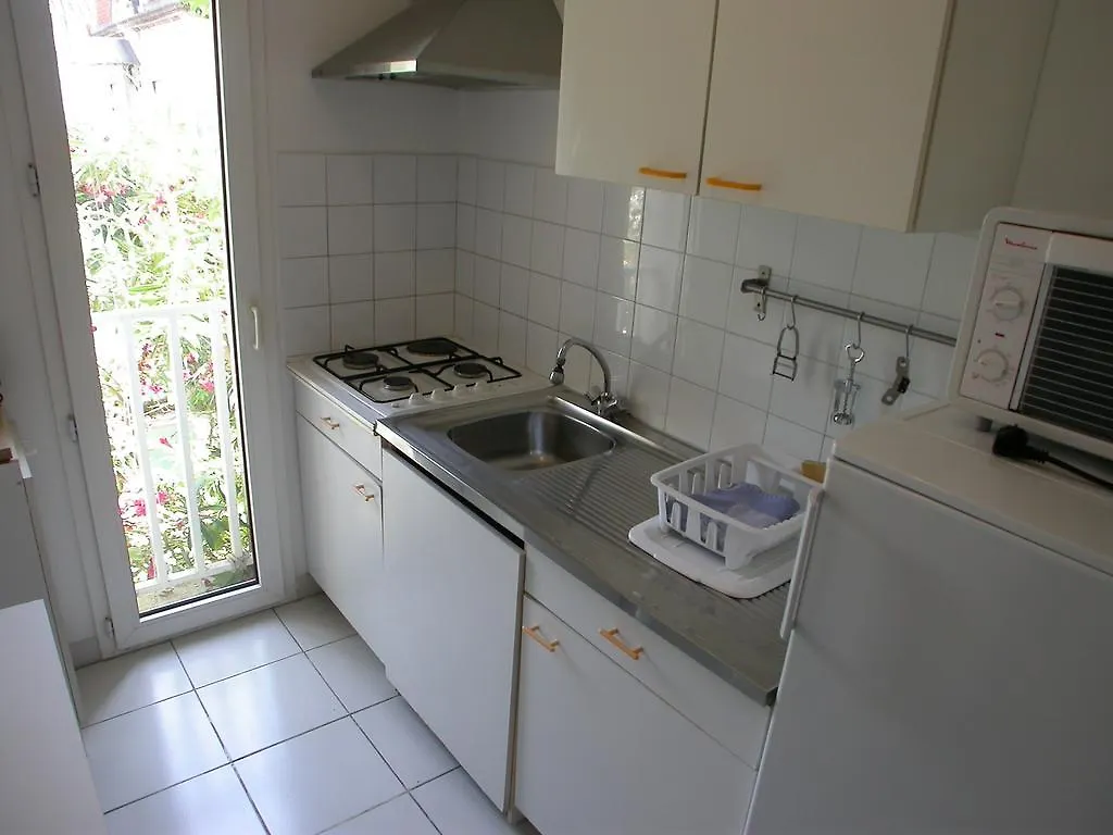 *** Aparthotel Apartments La Madeleine Avignon France