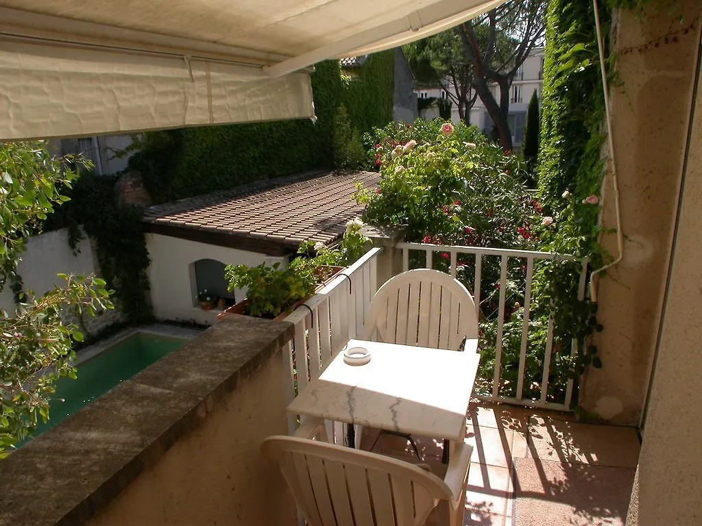 Apartments La Madeleine Avignon 3*,  France