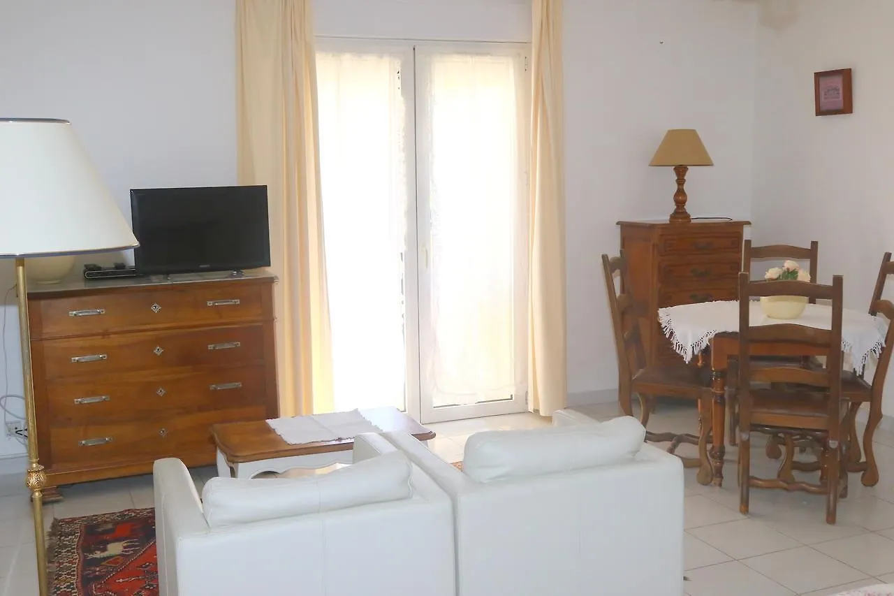 Aparthotel Apartments La Madeleine Avignon