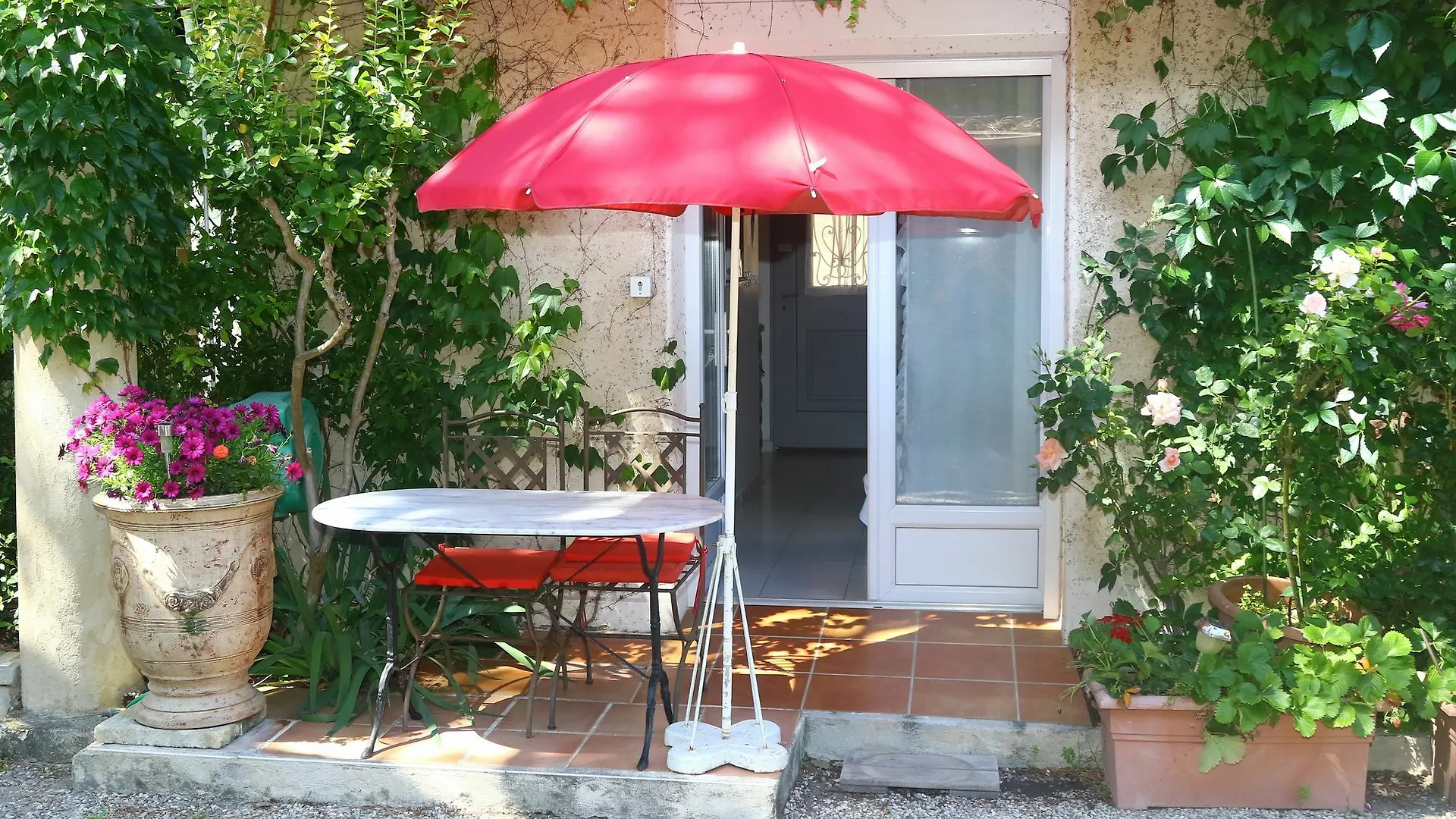*** Aparthotel Apartments La Madeleine Avignon France